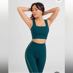 Buffbunny Expedition Set (Leggings and matching bra!) in XL
